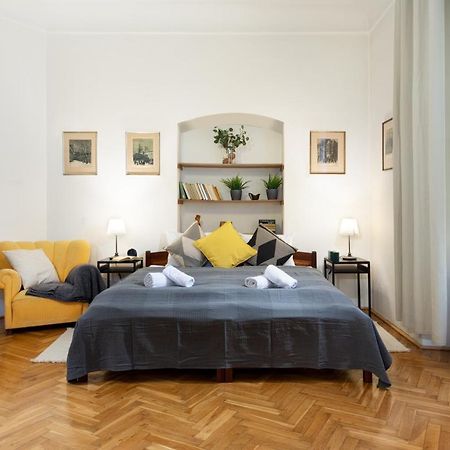 Classy Apartments Charles Bridge Praga Zewnętrze zdjęcie